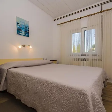 Nives Mare Holliday House Holiday home