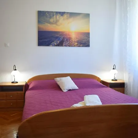 Nives Mare Holliday House Holiday home
