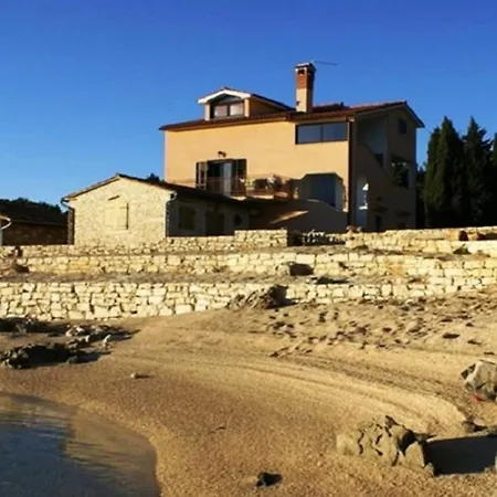 Nives Mare Holliday House Holiday home *