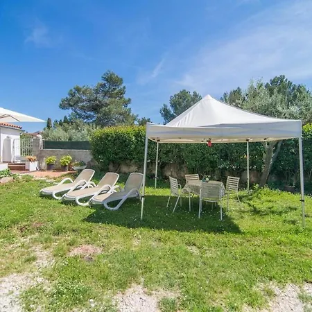 Nives Mare Holliday House *